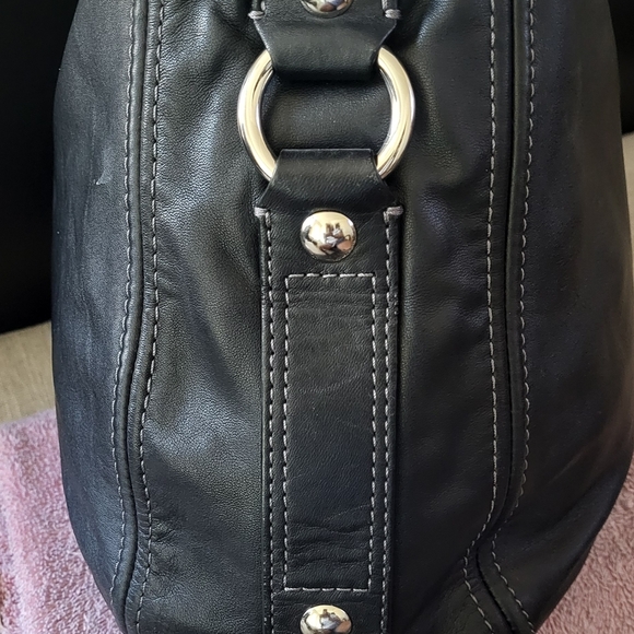 Vintage Coach bag medium size , shoulder bag with phone case. - Picture 3 of 9